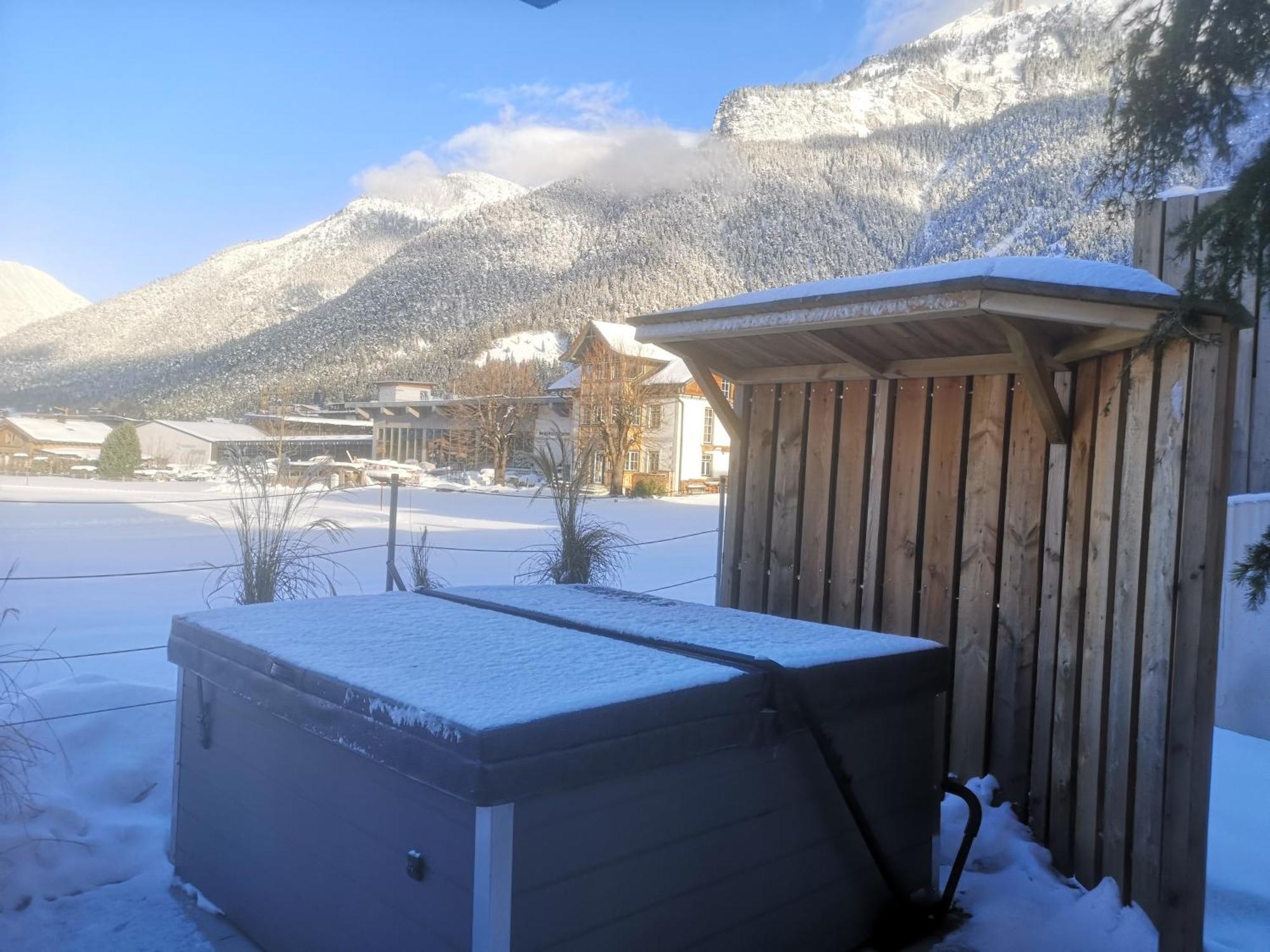 Urban Mountain Chalet With Lake View Maurach  Exterior foto